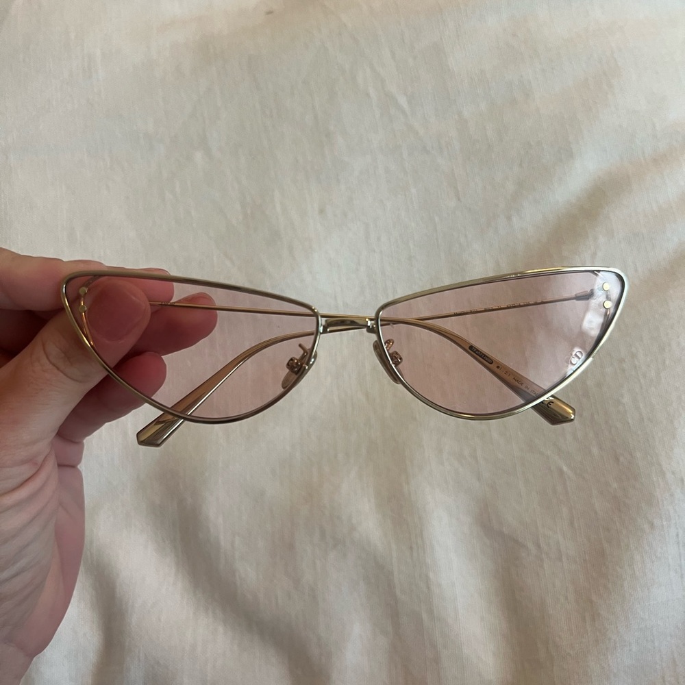 Dior Gold Sunglasses Minimalist Design - Picture 2 of 5